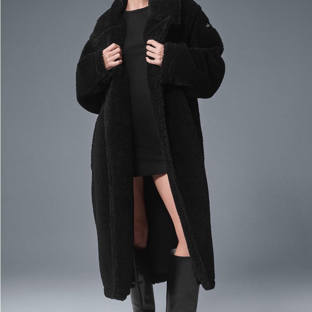 Alo oversized sherpa trench